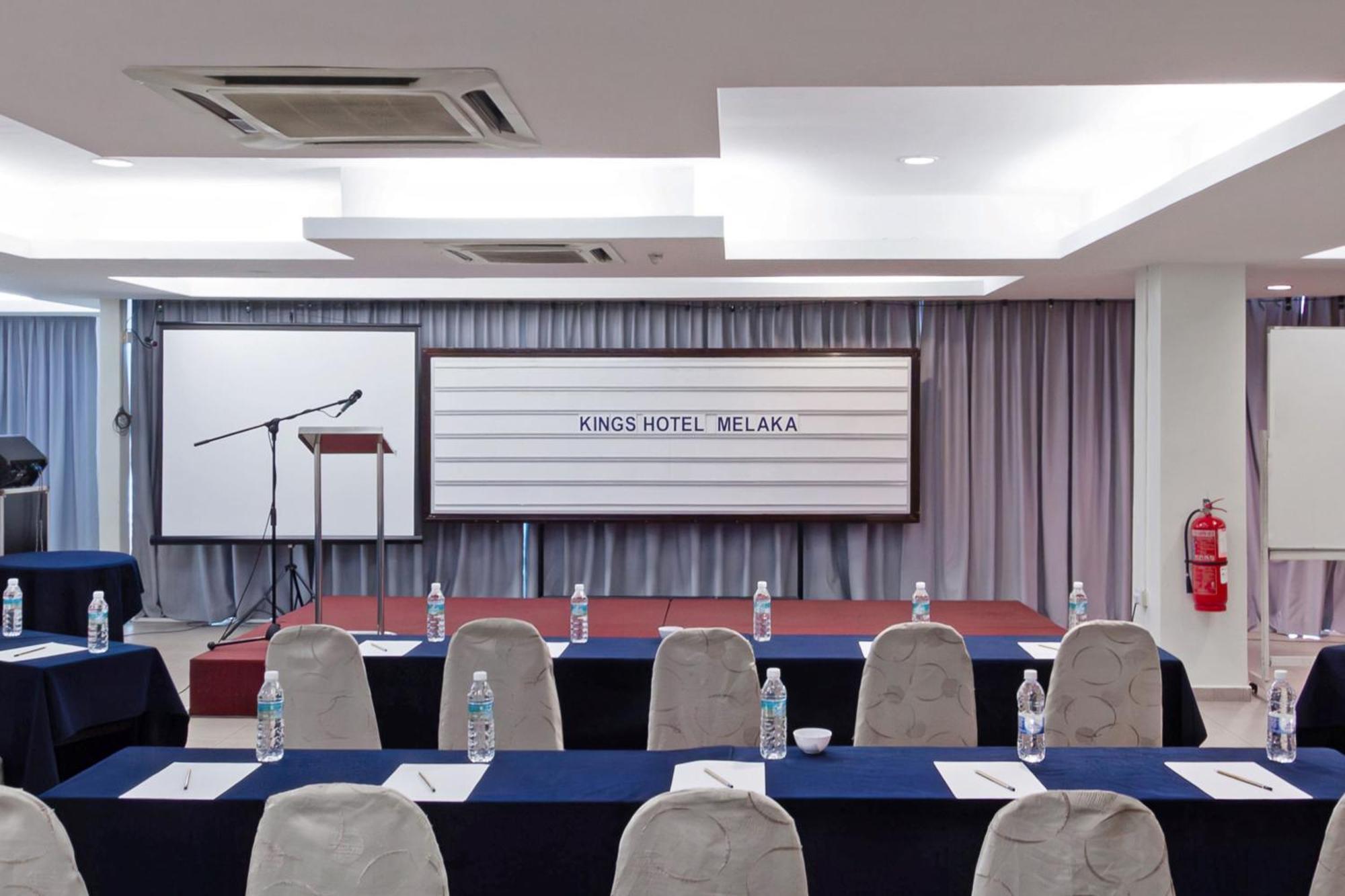 Kings Hotel Melaka Экстерьер фото