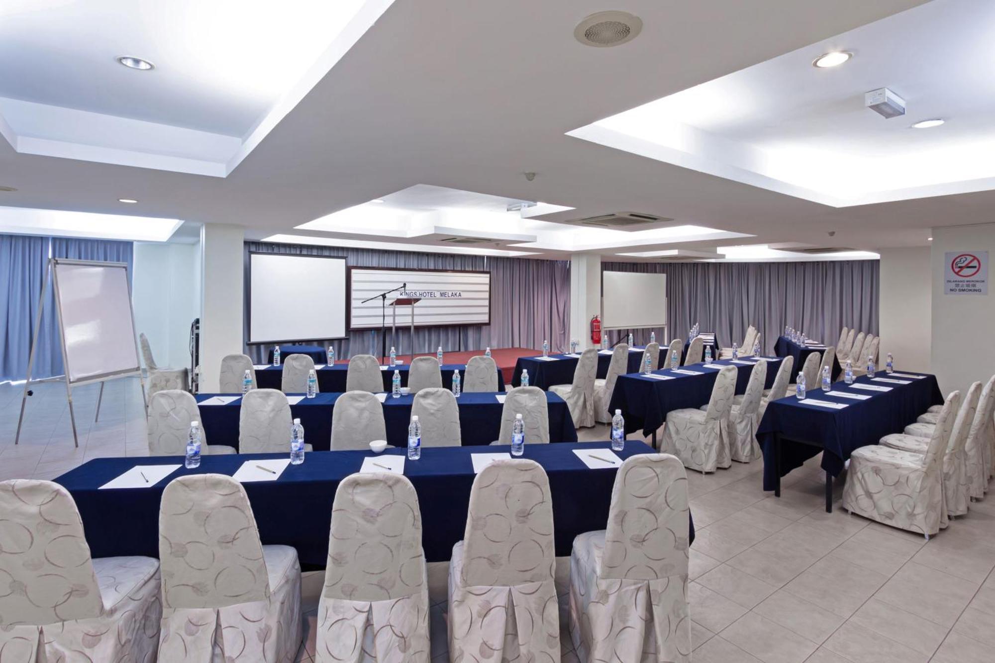 Kings Hotel Melaka Экстерьер фото