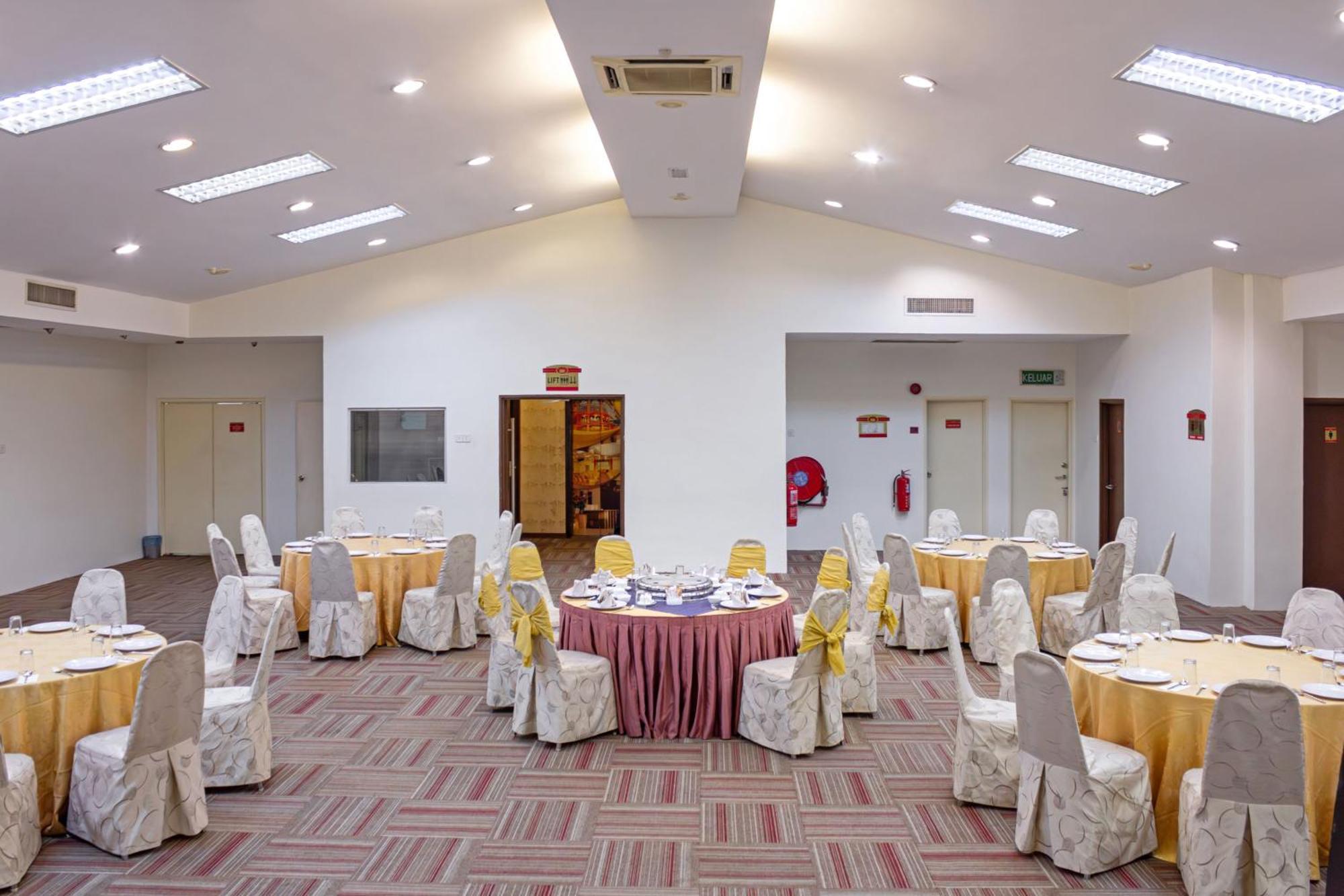 Kings Hotel Melaka Экстерьер фото
