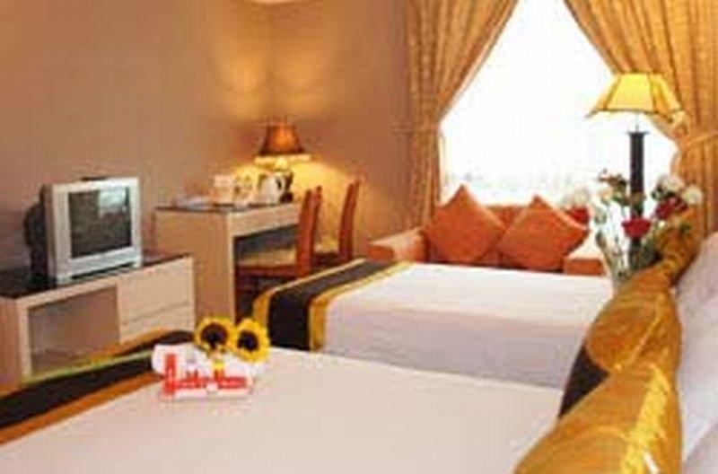 Kings Hotel Melaka Экстерьер фото